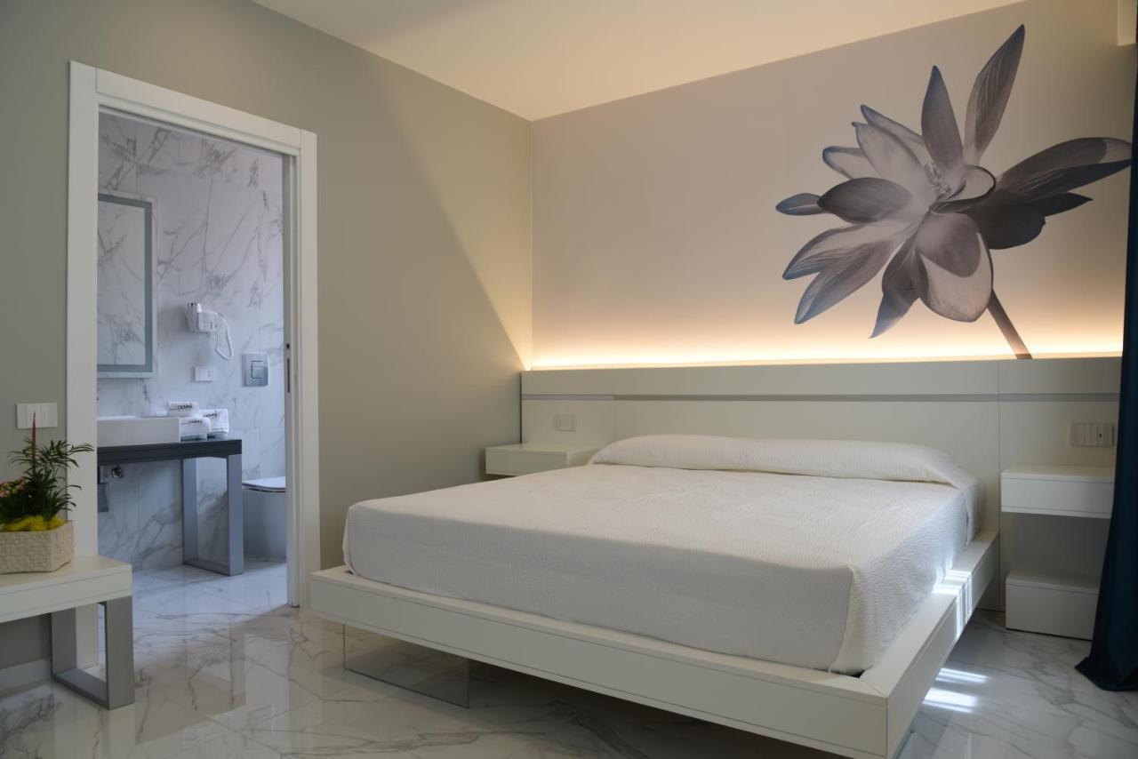 Demsi Palace Hotel & Restaurant Foggia Eksteriør billede