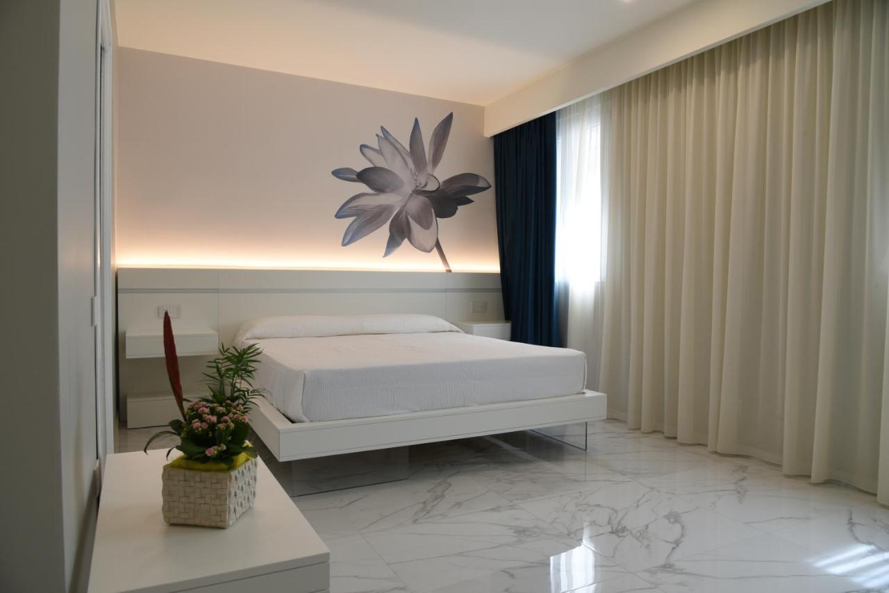 Demsi Palace Hotel & Restaurant Foggia Eksteriør billede